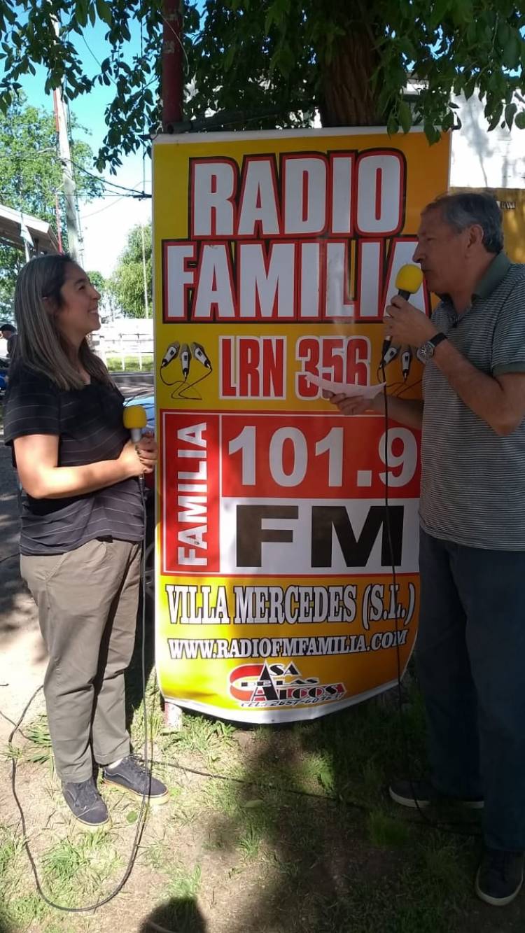 COMO SIEMPRE RADIO FAMILIA JUNTO AL CAMPO Y EN LA FERIA RIO QUINTO